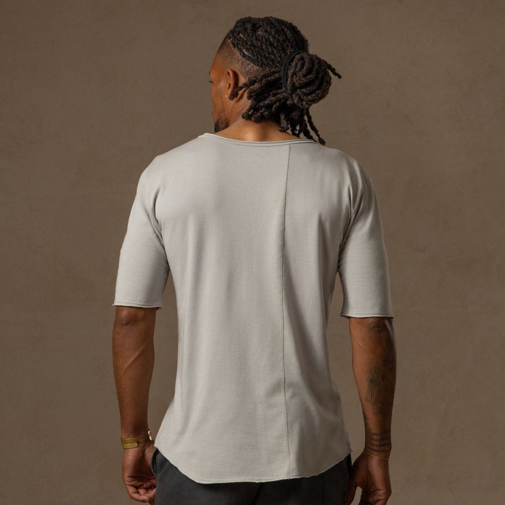 V NECK TREE SHIRT